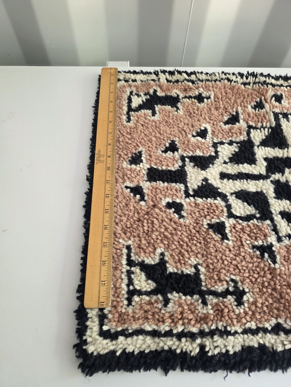 Vintage Latch Hook Rug - Picture 3 of 5